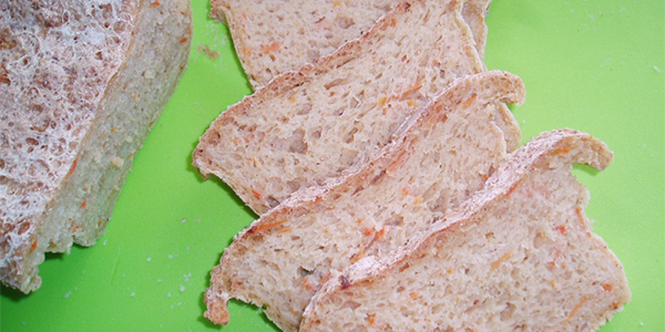 glutenvrij-recept-bruin-brood-met-wortel glutenvrij-recept-bruin-brood-met-wortel